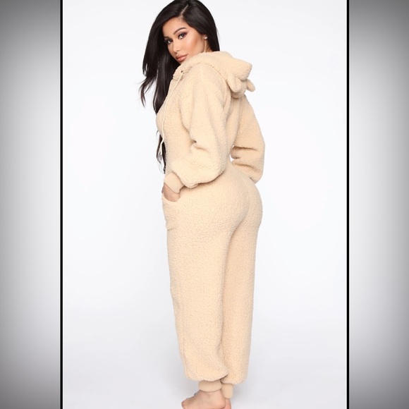 Beary Furry Jumpsuit 🐻🧸 - Picture 5 of 13